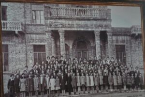Shkollës së Vashave në Korçë