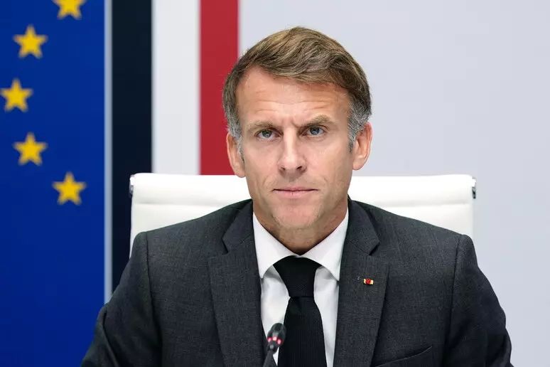 FRANCË   Pas takimit me Macron  studentët bëjnë thirrje për vijimin e mobilizimit
