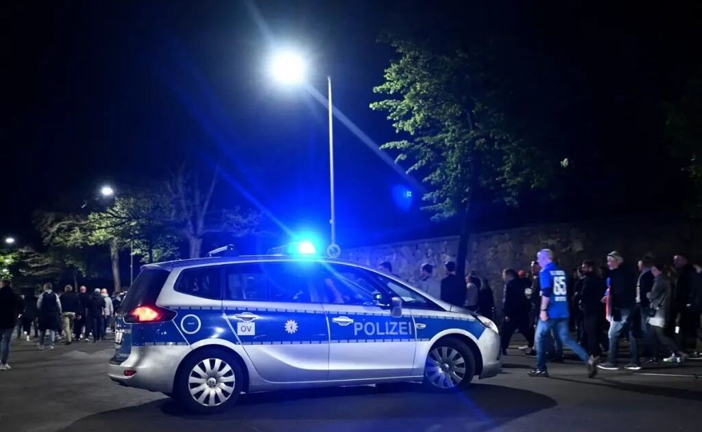 me një grup njerëzish