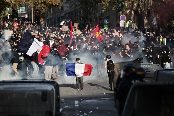 FRANCË   Masa të shtuara sigurie për protestat e fundjavës  mobilizohen dhjetëra mijëra policë
