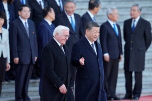 PEKIN – Xi i bën thirrje