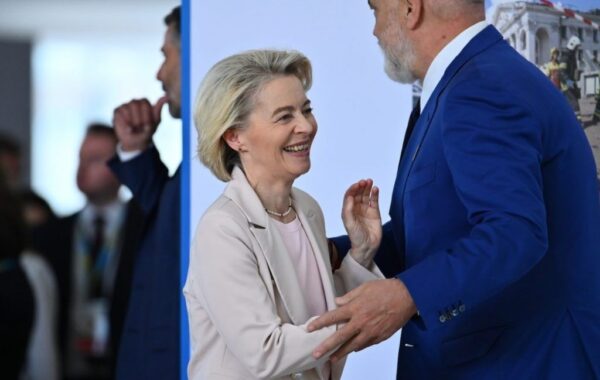 në institucionet e BE-së