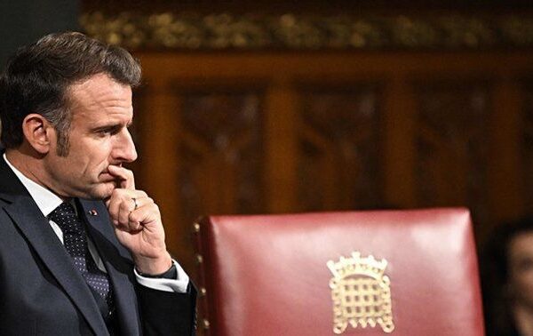 FRANCË – Macron mbledh qeverinë, pas