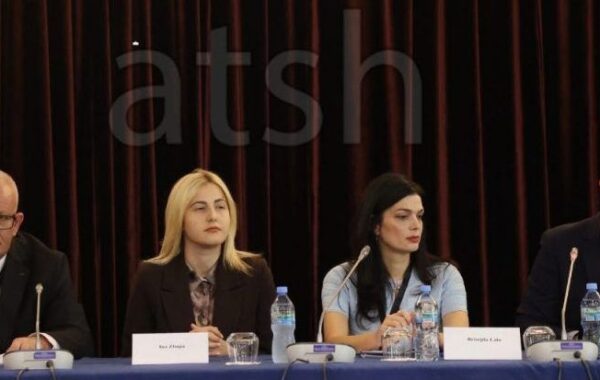 trashëgiminë komuniste dhe kujtesën historike