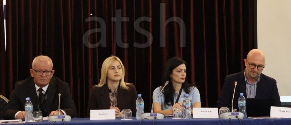 trashëgiminë komuniste dhe kujtesën historike