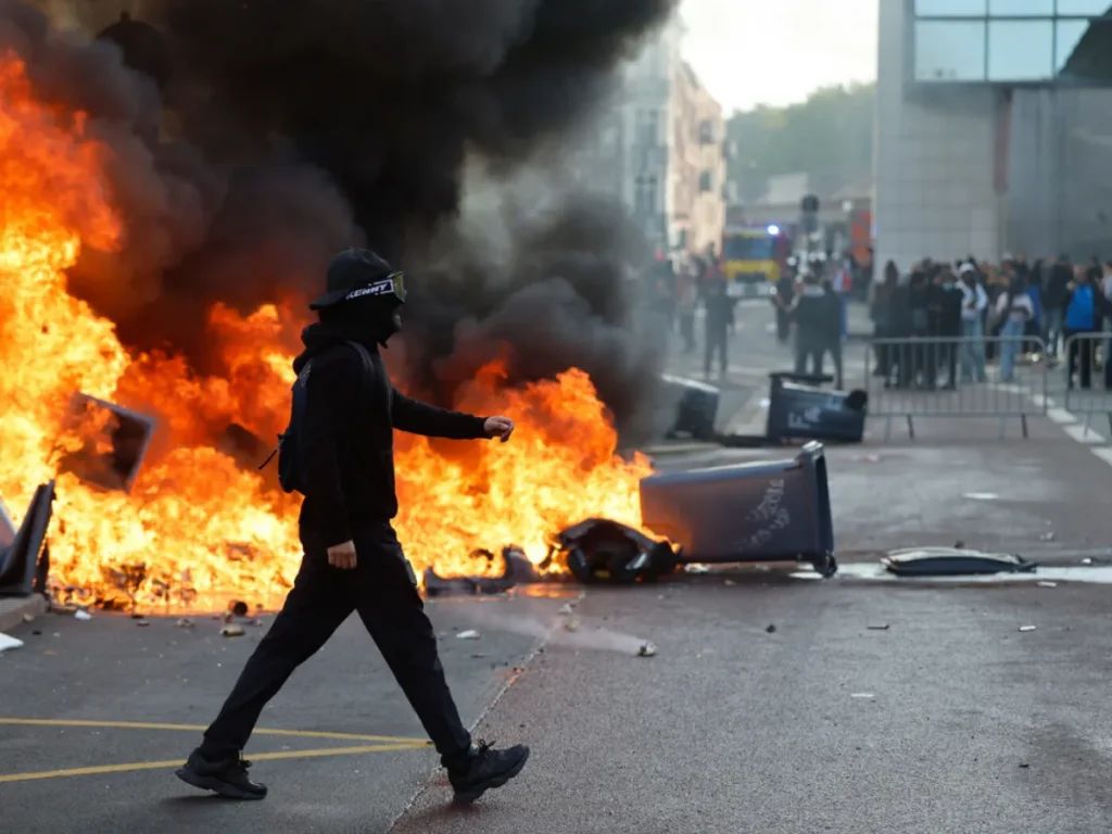 FOKUS   Protestat e studentëve në Francë  mbi 500 të ndaluar dhe 48 oficerë të plagosur