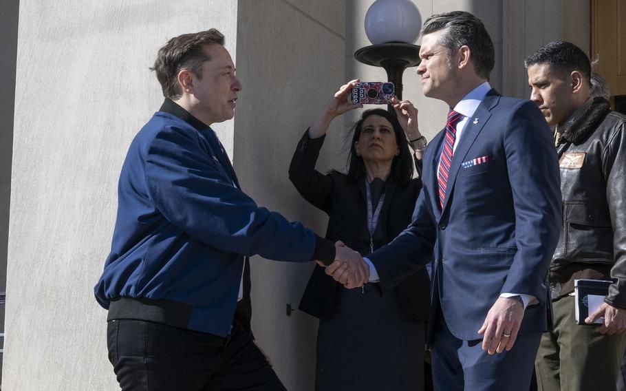 SHBA   Hegseth emëron Musk në task forcën për të ardhmen e luftës
