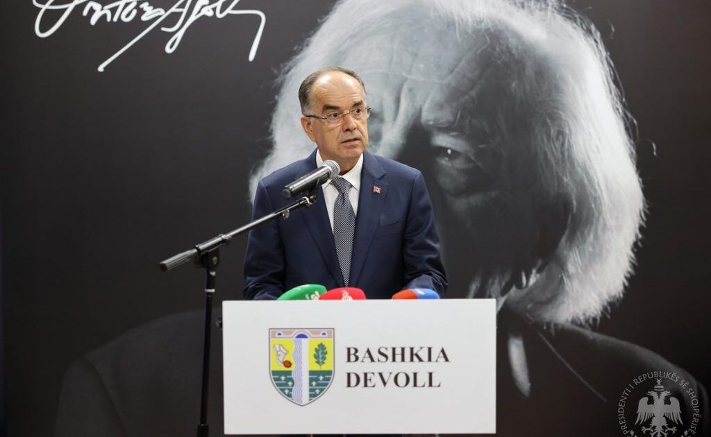 Dritëro Agolli në