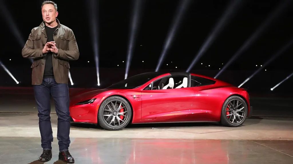 SHBA – Musk prezanton makinën fluturuese