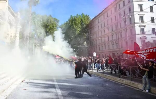 në protesta në disa qytete
