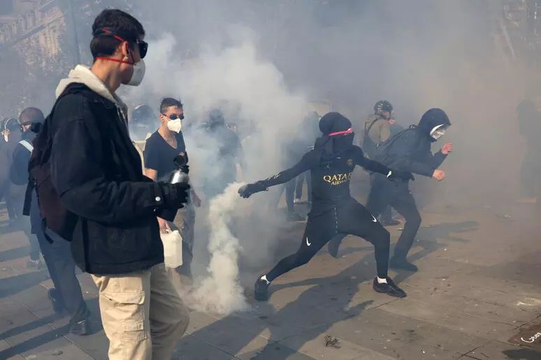 të ndaluar gjatë protestave