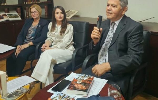 “Usta Josifi dhe sazet e