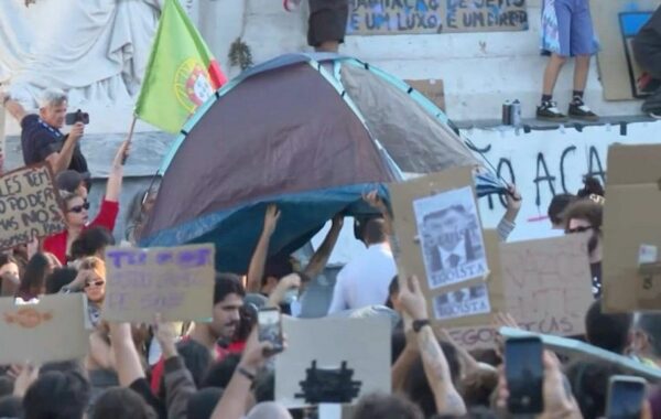 kampet e protestuesve
