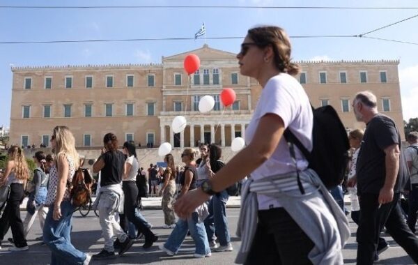 ATHINË – Përfundojnë protestat e studentëve