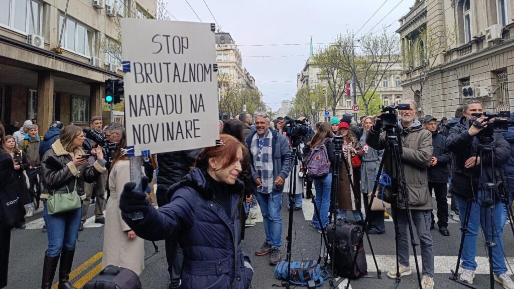 Instituti Ndërkombëtar i Shtypit paralajmëron  157 sulme ndaj gazetarëve në Serbi që nga fillimi i vitit  para zgjedhjeve
