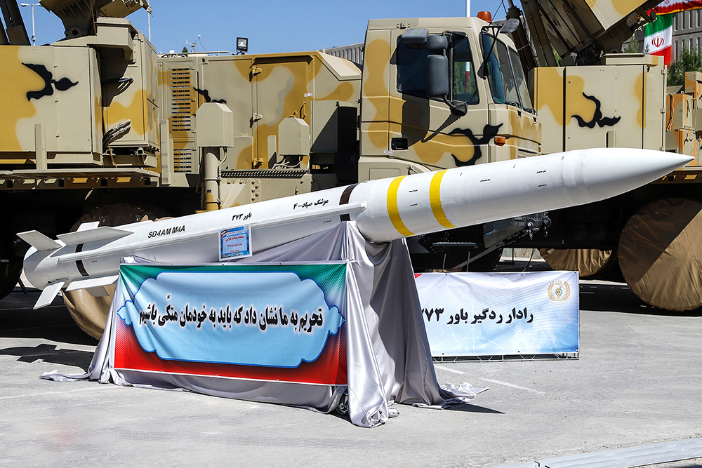 IRGC publikon foto të baterisë raketore me mbishkrimin «Po presim» — SHBA ja dërgon aeroplanmbajtësen e tretë në rajon