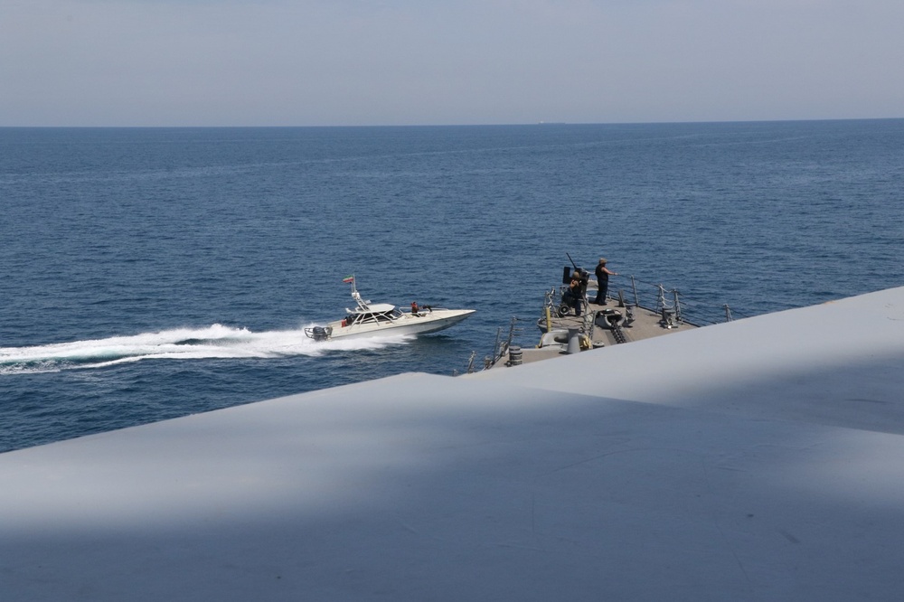 Marina e IRGC së thotë se shtatë anije u goditën në Gjirin Persik dhe pranë Hormuzit  paralajmëron SHBA në për përgjigje më të gjerë