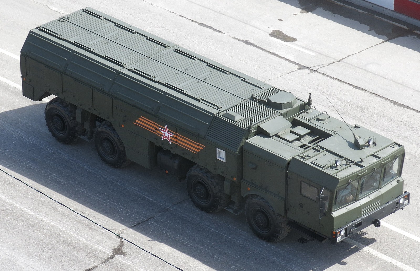 Një lëshues vetëlëvizës i sistemit raketor Iskander-M — foto arkiv (Wikimedia Commons)