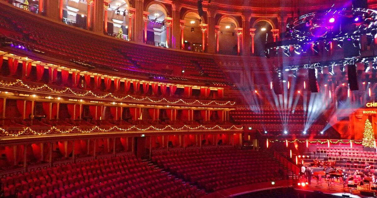 Royal Albert Hall-i i dekoruar për sezonin e Krishtlindjeve (foto ilustrative)