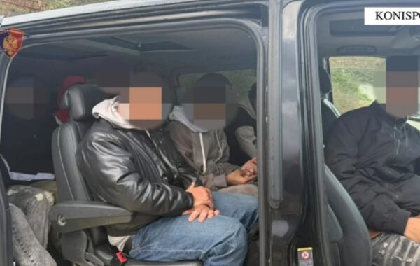 11 emigrantë nga Irani dhe