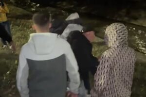 VIDEO/ Protestuesit përzënë Klevis Balliun, deputeti
