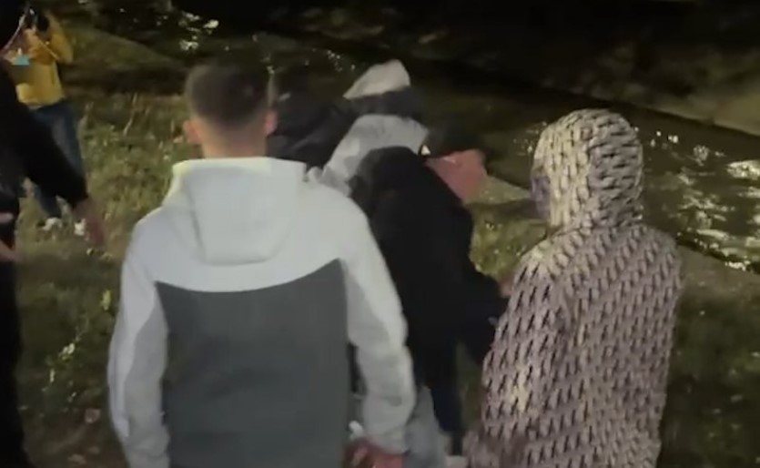 VIDEO/ Protestuesit përzënë Klevis Balliun, deputeti