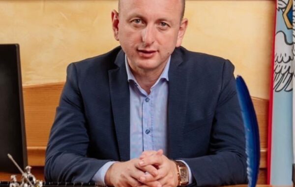 Milan Knezeviq, lider i Partisë Popullore Demokratike