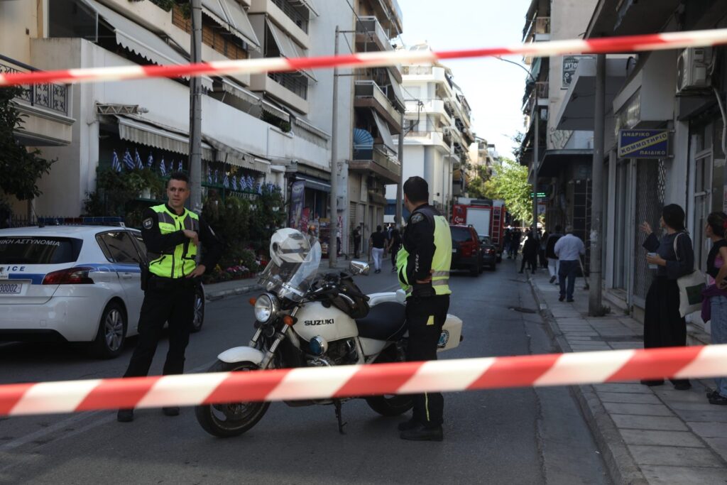 Shpërthim në Kolonos të Athinës  plagosen dy policë dhe dy civilë — çanta me drogë ishte kurth me eksploziv