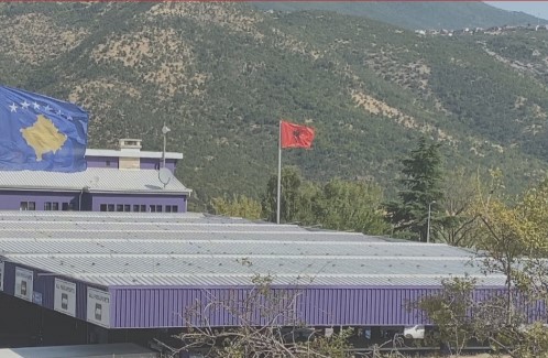 në pikën kufitare
