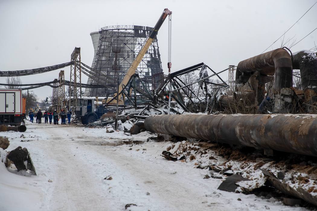 Termocentrali Darnytska në Kiev pas një sulmi rus
