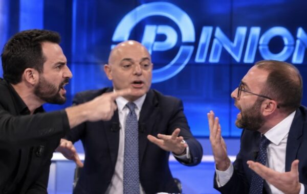 Pse opozita bëri harakiri live në
