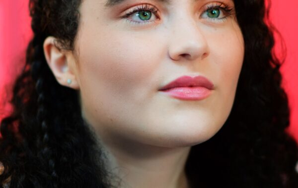 Lilla Crawford (CC BY-SA 4.0, Wikimedia Commons, foto: PhilipRomano)
