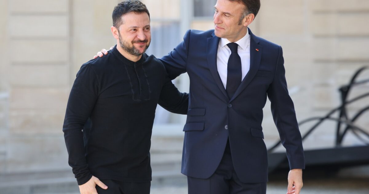 Presidenti ukrainas Volodymyr Zelensky me presidentin francez Emmanuel Macron