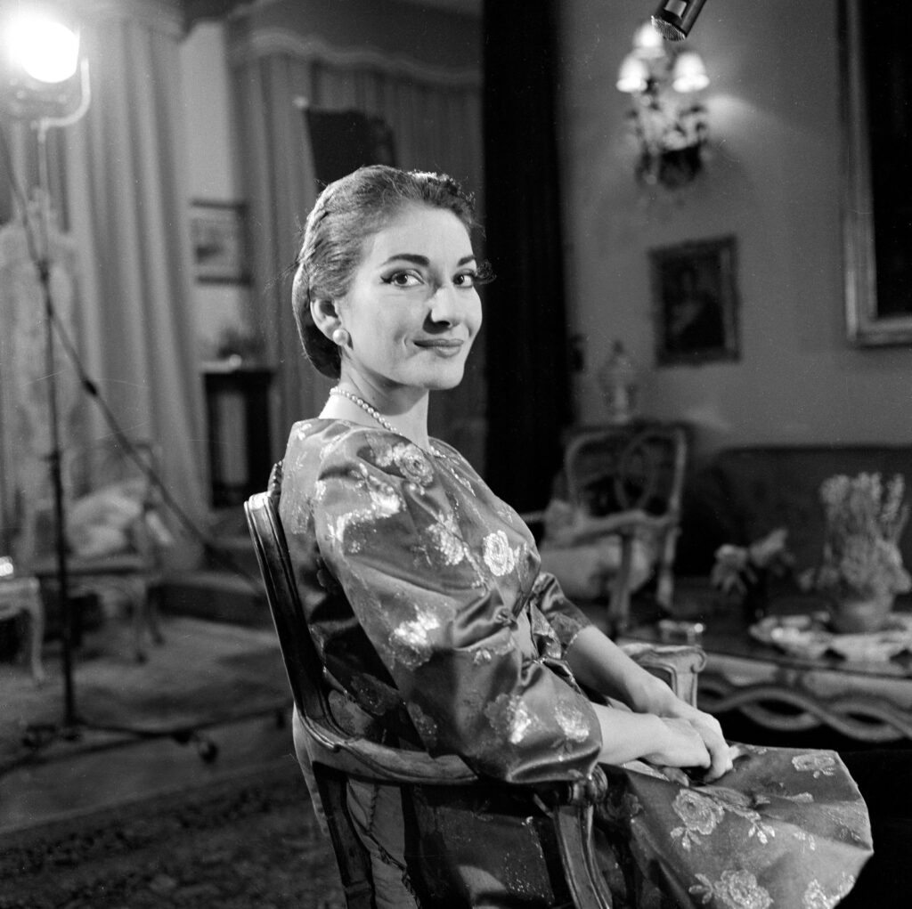 Hapet sot në Denver ekspozita «DIVA»  rreth 250 objekte të divave legjendare  nga Maria Callas te Taylor Swift