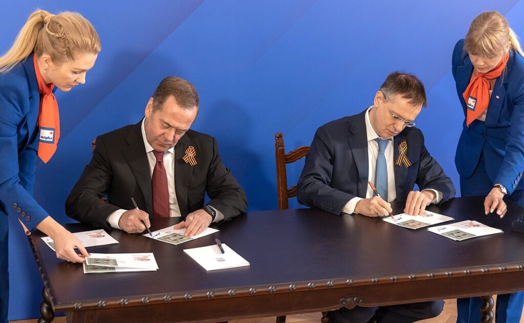 Medvedev pas takimit me Daçiçin në Moskë  Po e ndjekim me vëmendje fushatën zgjedhore në Serbi