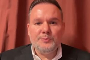 “Tërhiquni sa s’është tepër vonë”- Ministri