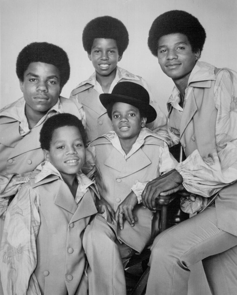 Cree Silver Corley  10 vjeç  ngjitet në Broadway si «Little Michael» në «MJ»