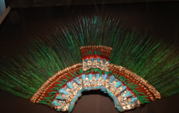 Kurora e pendëve (quetzalapanecayotl) e shekullit XVI në Weltmuseum të Vjenës
