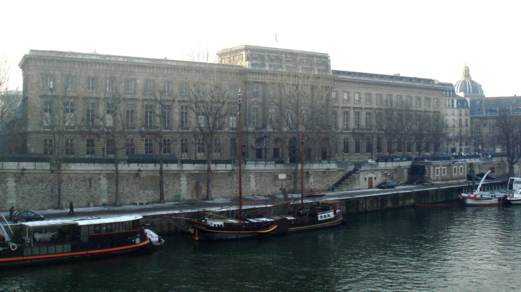 Panairet satelite mbeten hapur në Paris  Asia NOW  Paris Internationale dhe OFFSCREEN nuk ndjekin mbylljen e Art Basel Paris
