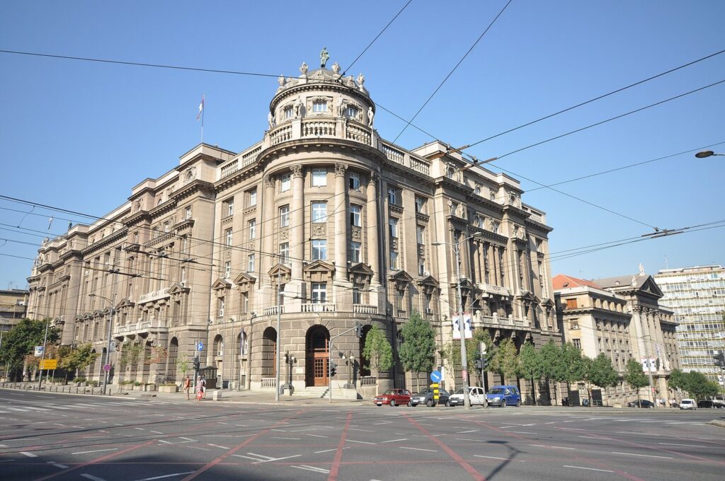 Ministria e Jashtme serbe propozon hapjen e 90 qendrave të votimit jashtë vendit për zgjedhjet e 25 tetorit