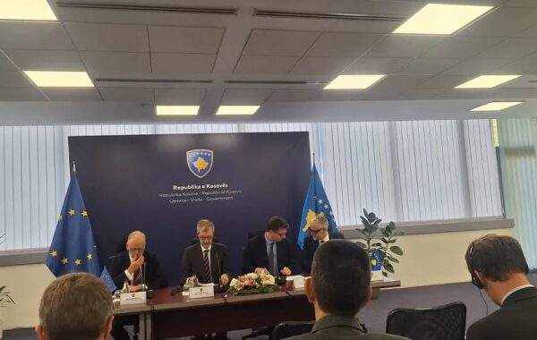 Nga ceremonia e nënshkrimit të marrëveshjes. Foto: KosovaPress