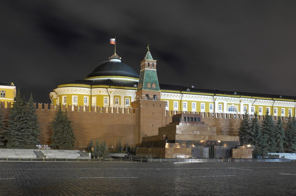 Trump thotë se do të thërrasë Putinin  shumë shpejt  për rastin e dyshuar të murtajës në Rusi  CDC monitoron situatën