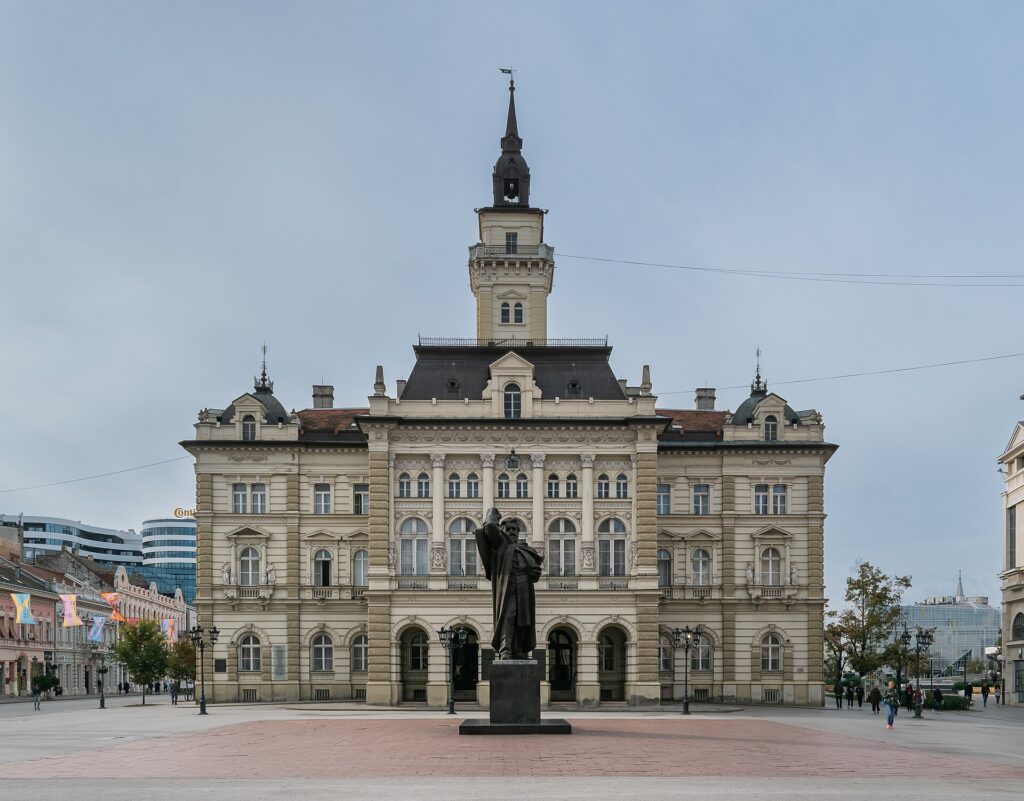 Asambleja e Novi Sadit refuzon referendumin për projektin  Novi Sad na vodi  — 43 vota kundër  18 pro