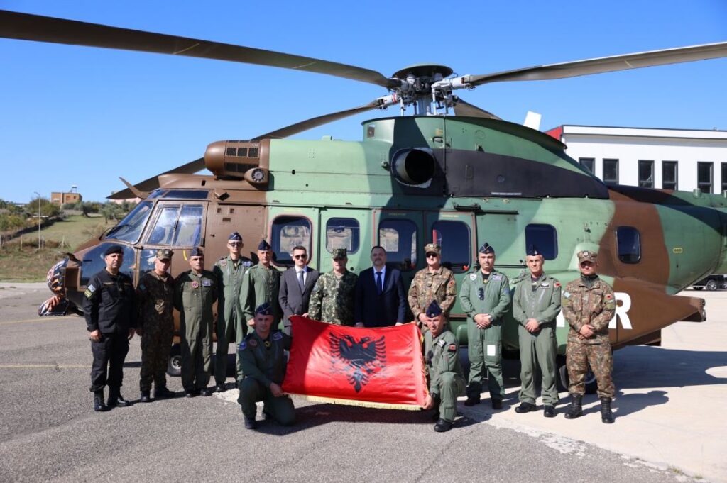 Shqipëria nis kontingjentin e parë të helikopterëve në misionin KFOR në Kosovë  Nufi  Angazhimi ynë mbetet i palëkundur