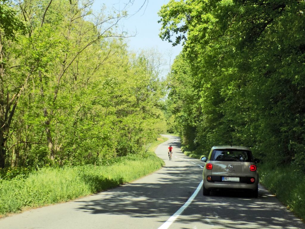 Aksident i rëndë te Ostružnica  një burrë humb jetën në përplasjen e dy automjeteve dhe një kamioni në rrugën e Obrenovacit
