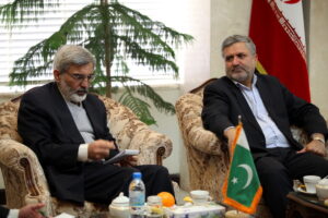 Konsulli i Përgjithshëm i Pakistanit në takim me kryebashkiakun e Mashhadit