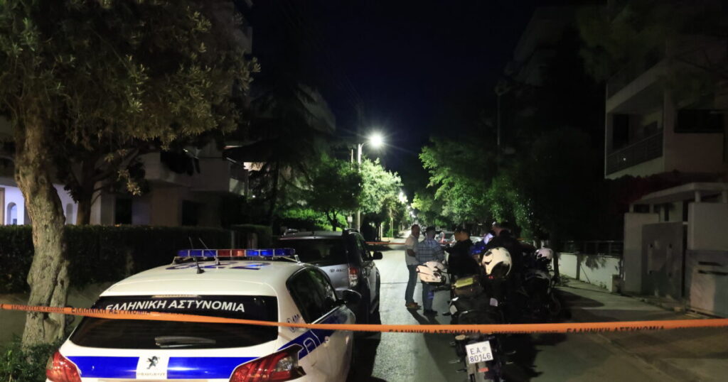 Patra  i mituri plagos me thikë bashkëmoshatarin në Psilalonia  para syve të kalimtarëve dhe fëmijëve