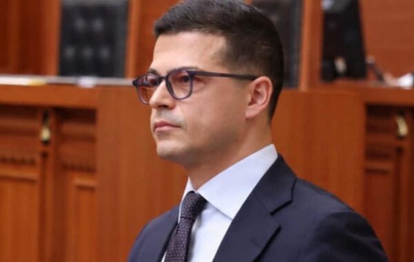 duhet të jenë në krye