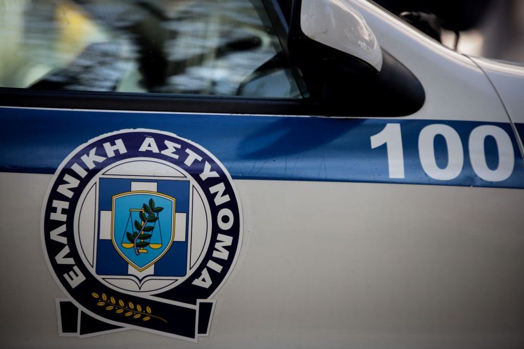 19 vjeçari i kërkuar nga autoritetet shqiptare bie në pranga në Greqi  në kërkim ndërkombëtar për vrasje
