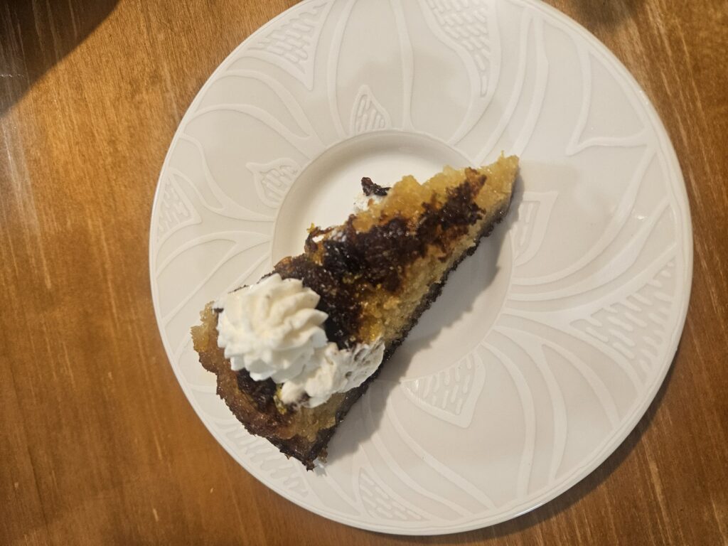 Portokalopita greke — torta e portokallit me petë të holla dhe sherbet